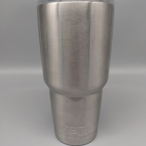 Yeti 30 oz tumbler stainless steel clear with lid